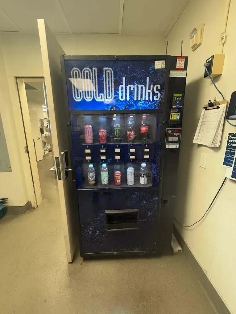 Wellness vending machine Chicago - Cold healthy beverages for workplace