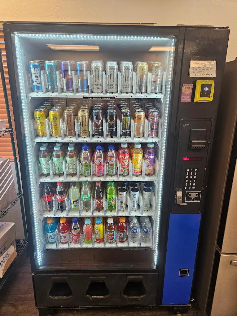 Free Beverage Vending Service Chicago & Suburbs | Cashless, Modern, 24/7 Restocking