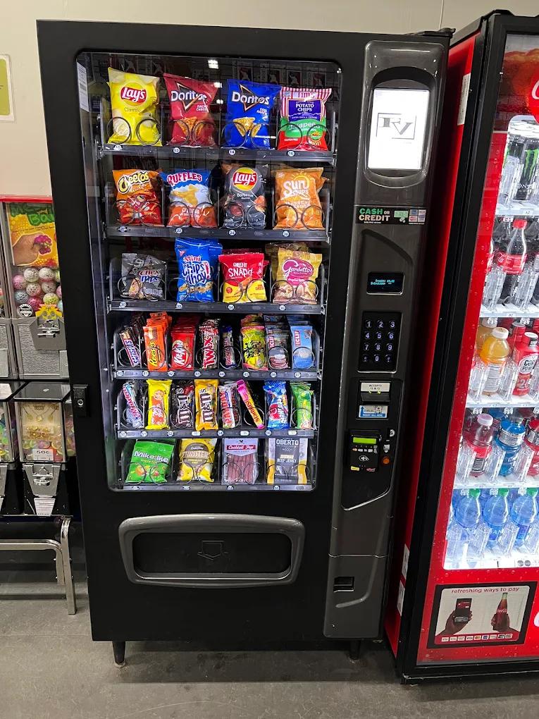 Free Snack Vending Machine Service - Chicago Metro Area | Cashless, Modern, Hassle-Free
