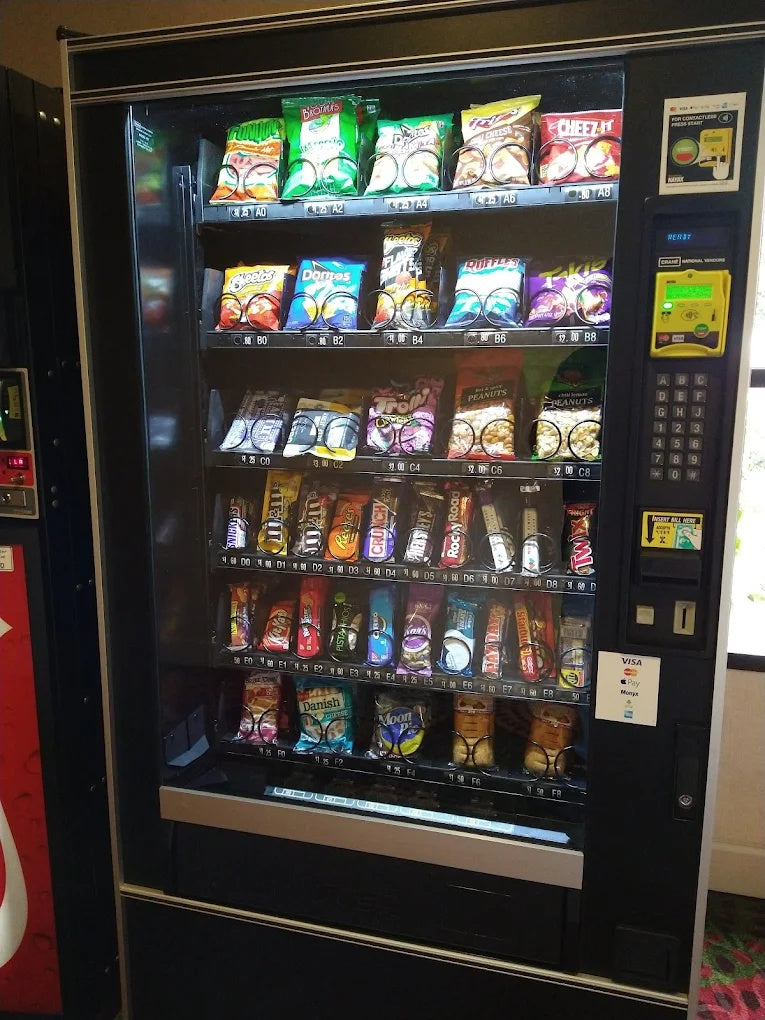 Free Snack Vending Machine Service - Chicago Metro Area | Cashless, Modern, Hassle-Free