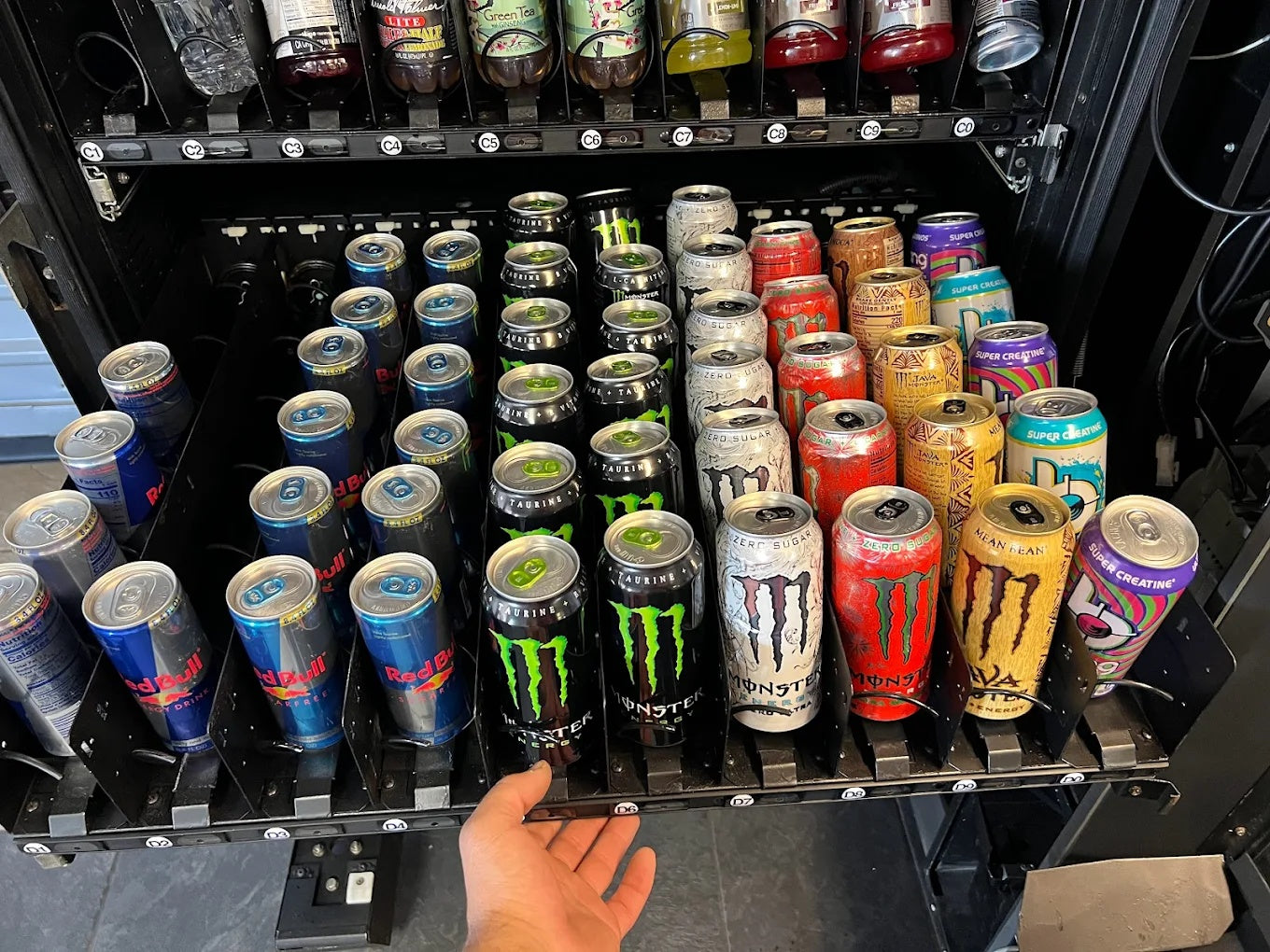 Free Beverage Vending Service Chicago & Suburbs | Cashless, Modern, 24/7 Restocking